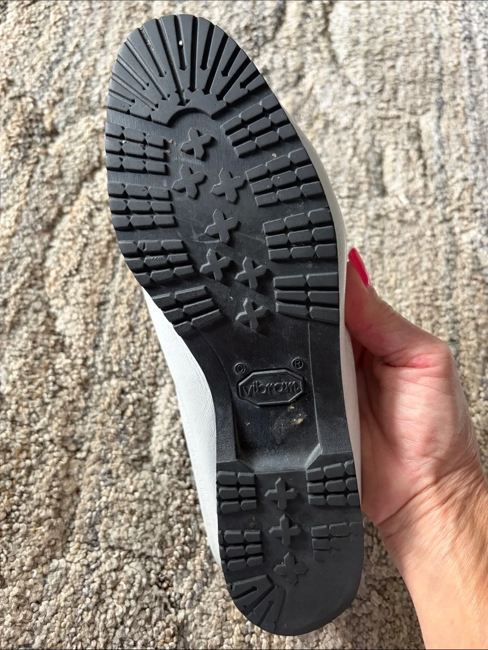 CHANEL White Leather CC Logo Loafers